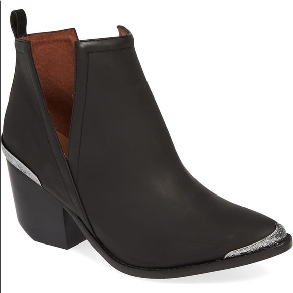 Jeffrey Campbell Shoes - 🆕 Jeffrey Campbell Cromwell Booties